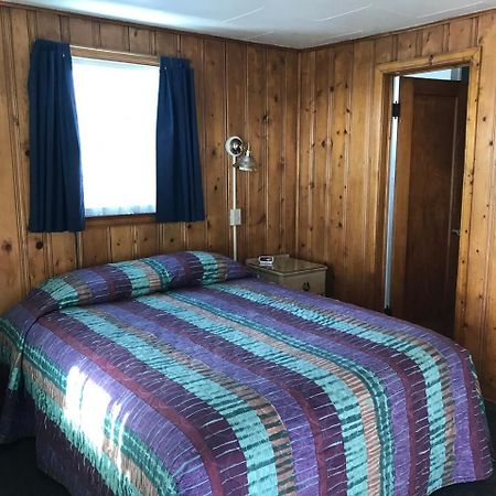 Trail Riders Motel Granby Eksteriør billede